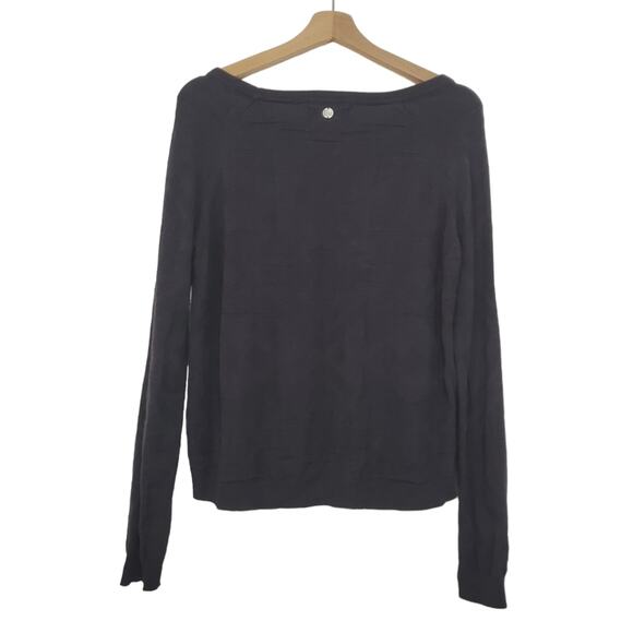 Billabong | Textured Pattern Round Neck Lightweight Knit Sweater - Picture 4 of 9